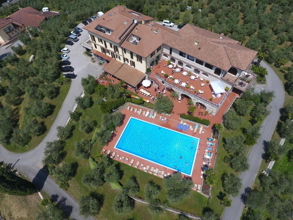 San Rocco Relais Aparthotel Soiano Del Lago Exterior photo