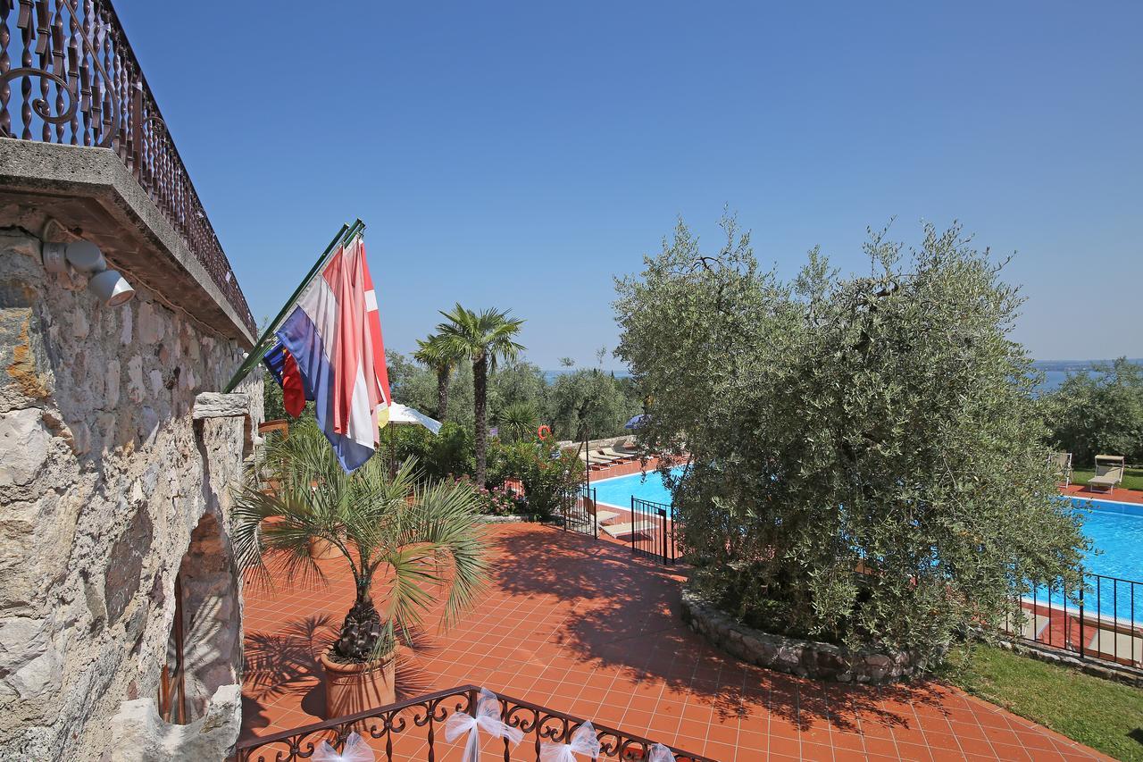 San Rocco Relais Aparthotel Soiano Del Lago Exterior photo